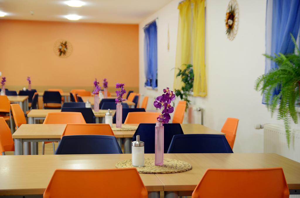 Hotel Imos Prague Exterior photo